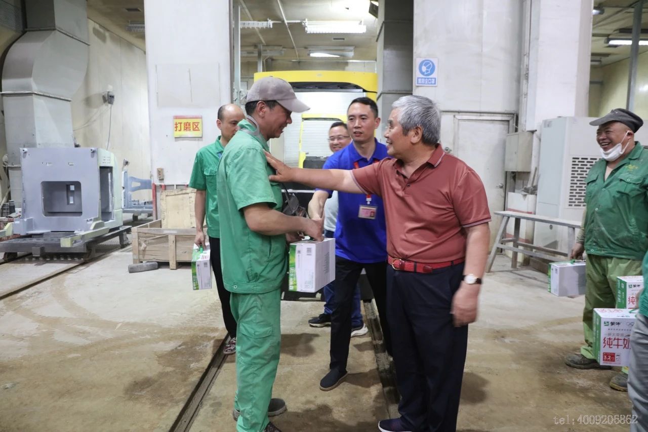 公司領(lǐng)導(dǎo)深入一線慰問員工，傳遞溫暖關(guān)懷(圖2)